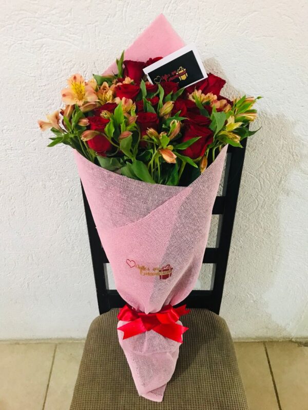 Ramo Rosas Con Astromelia DQE04