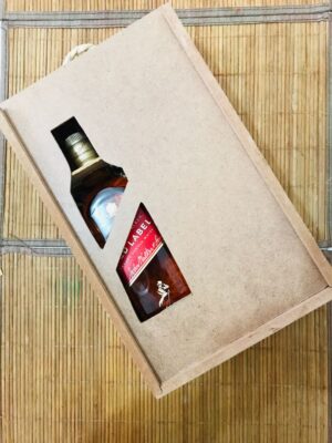 Caja de Whisky con Agarradera y Tapa Calada DQE24