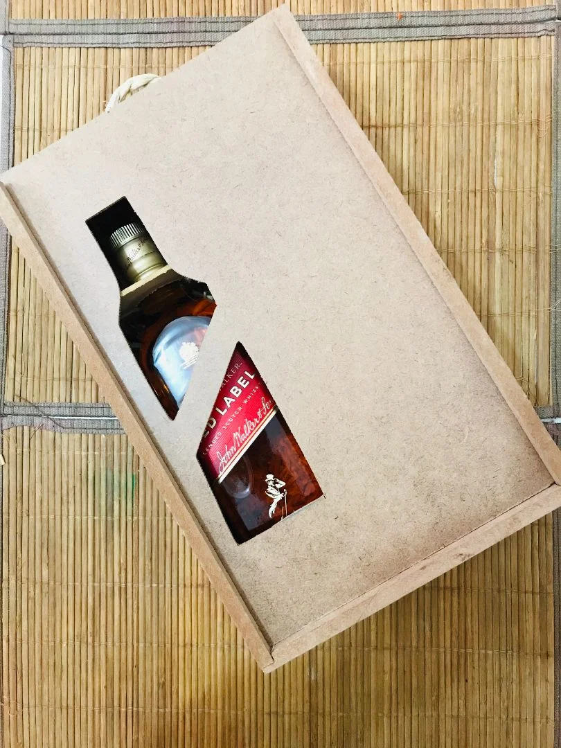Caja de Whisky con Agarradera y Tapa Calada DQE24 - Imagen 2