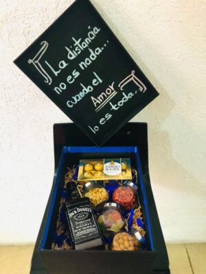 Caja 30 x 30 Mdf Pintada en Negro con Tapa DQE28